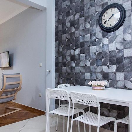 Beautiful New Decorated Apt In Athens Appartamento Esterno foto