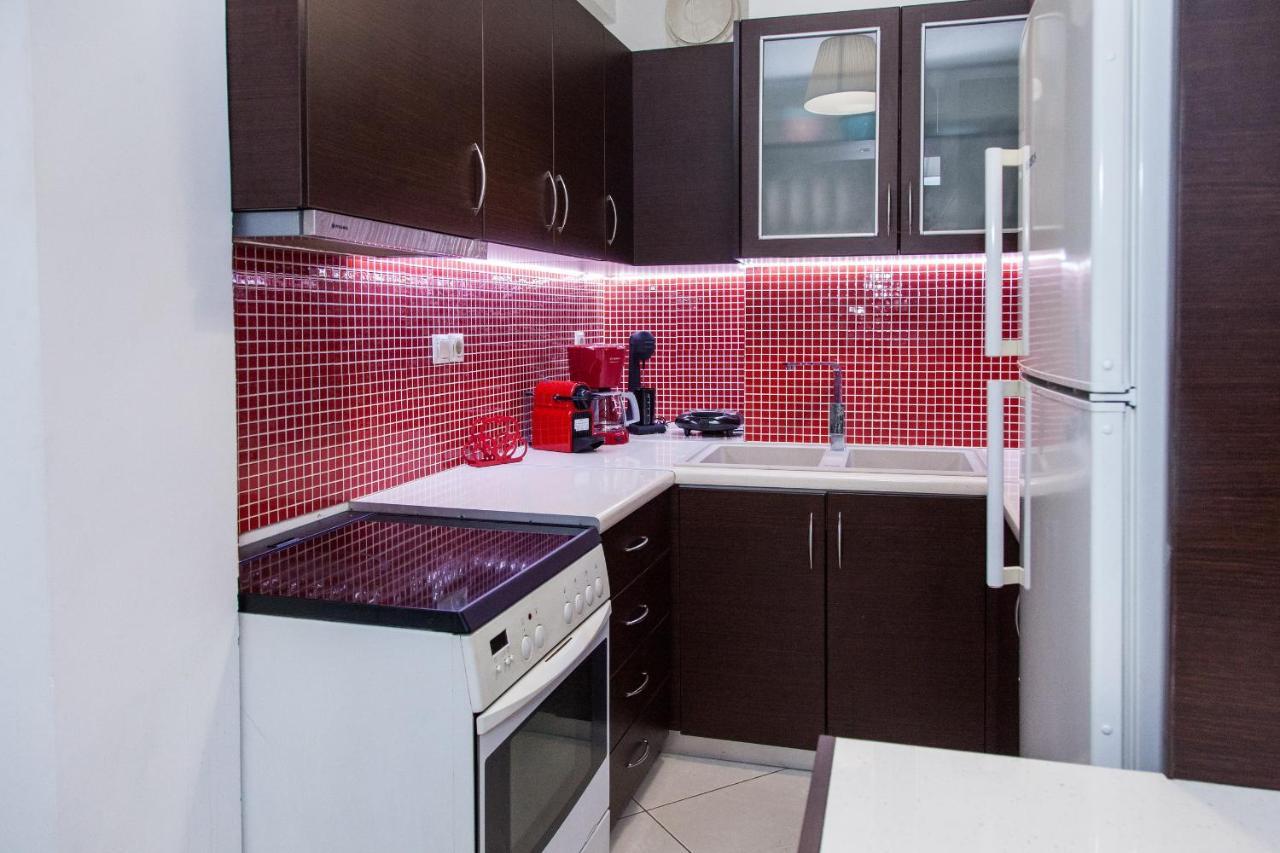 Beautiful New Decorated Apt In Athens Appartamento Esterno foto