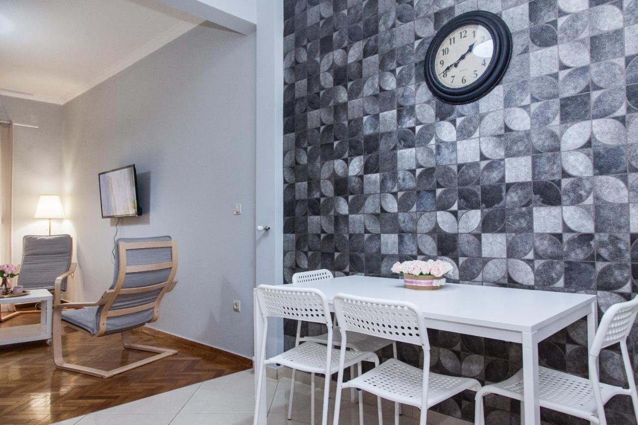 Beautiful New Decorated Apt In Athens Appartamento Esterno foto