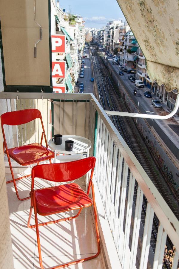 Beautiful New Decorated Apt In Athens Appartamento Esterno foto
