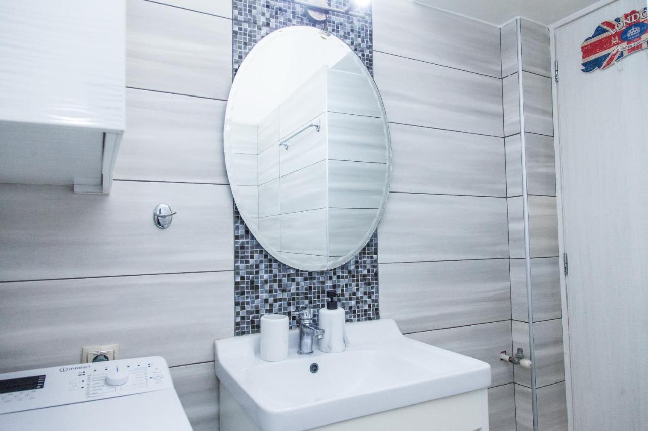 Beautiful New Decorated Apt In Athens Appartamento Esterno foto